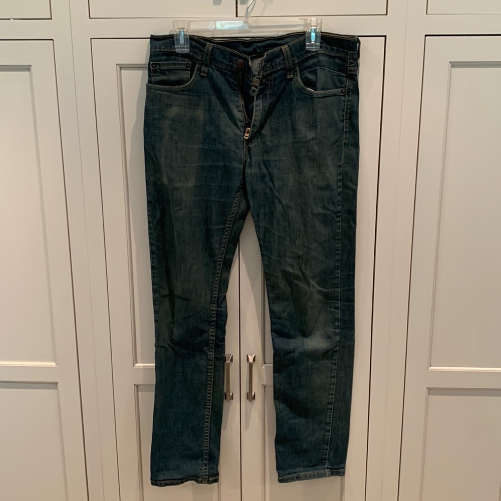 Levi’s blue jeans 33/32